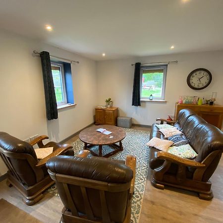 Unique Sheperds Hut Private Hot Tub, Ensuite & Kitchenette Clodock Esterno foto