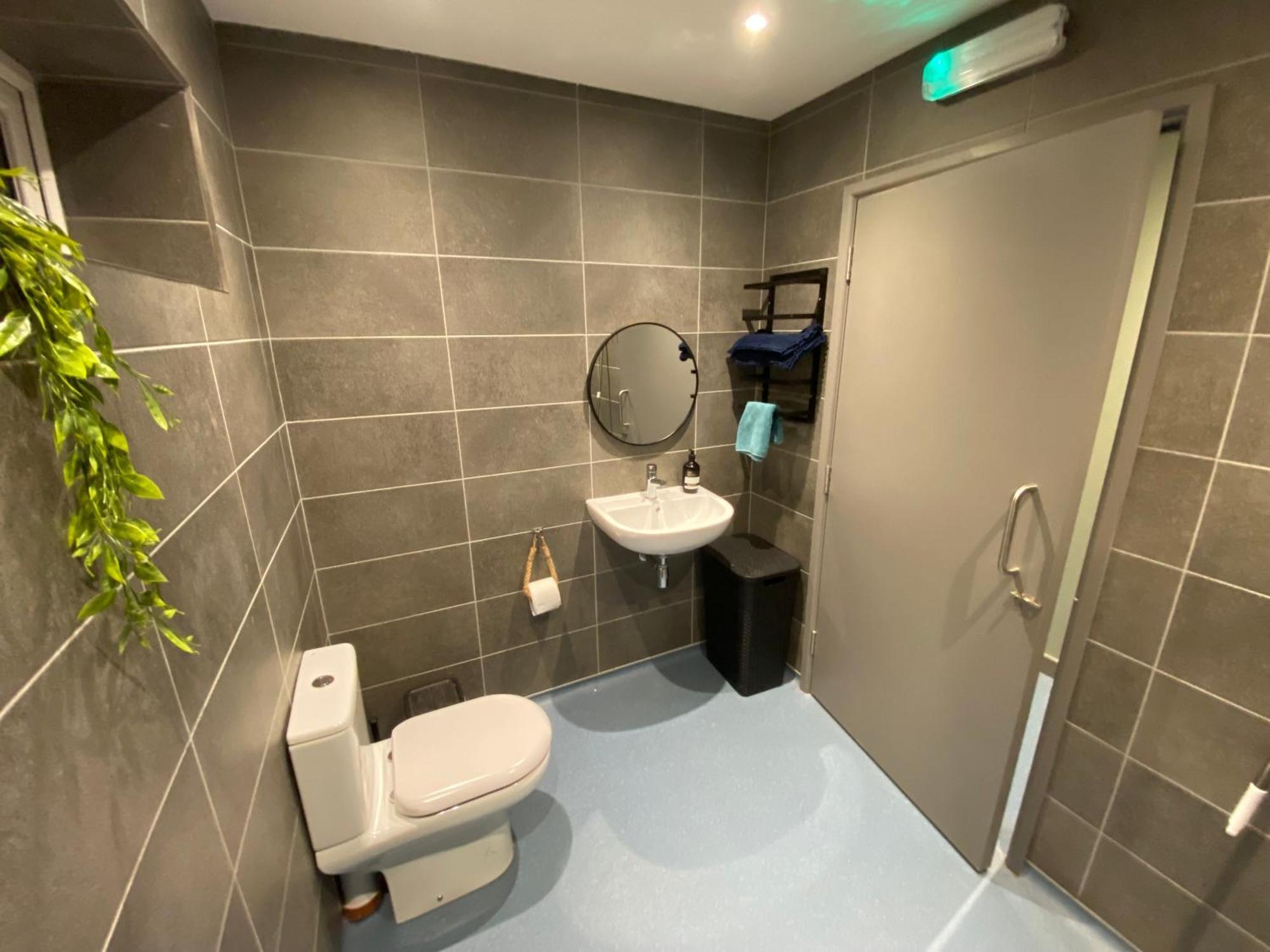 Unique Sheperds Hut Private Hot Tub, Ensuite & Kitchenette Clodock Esterno foto
